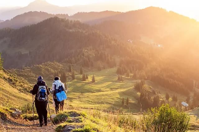 Comment Préparer un Trek d'Aventure : Guide Pratique Essentiel